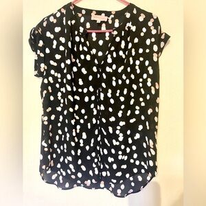 Philosophy split neck polka dot top black M